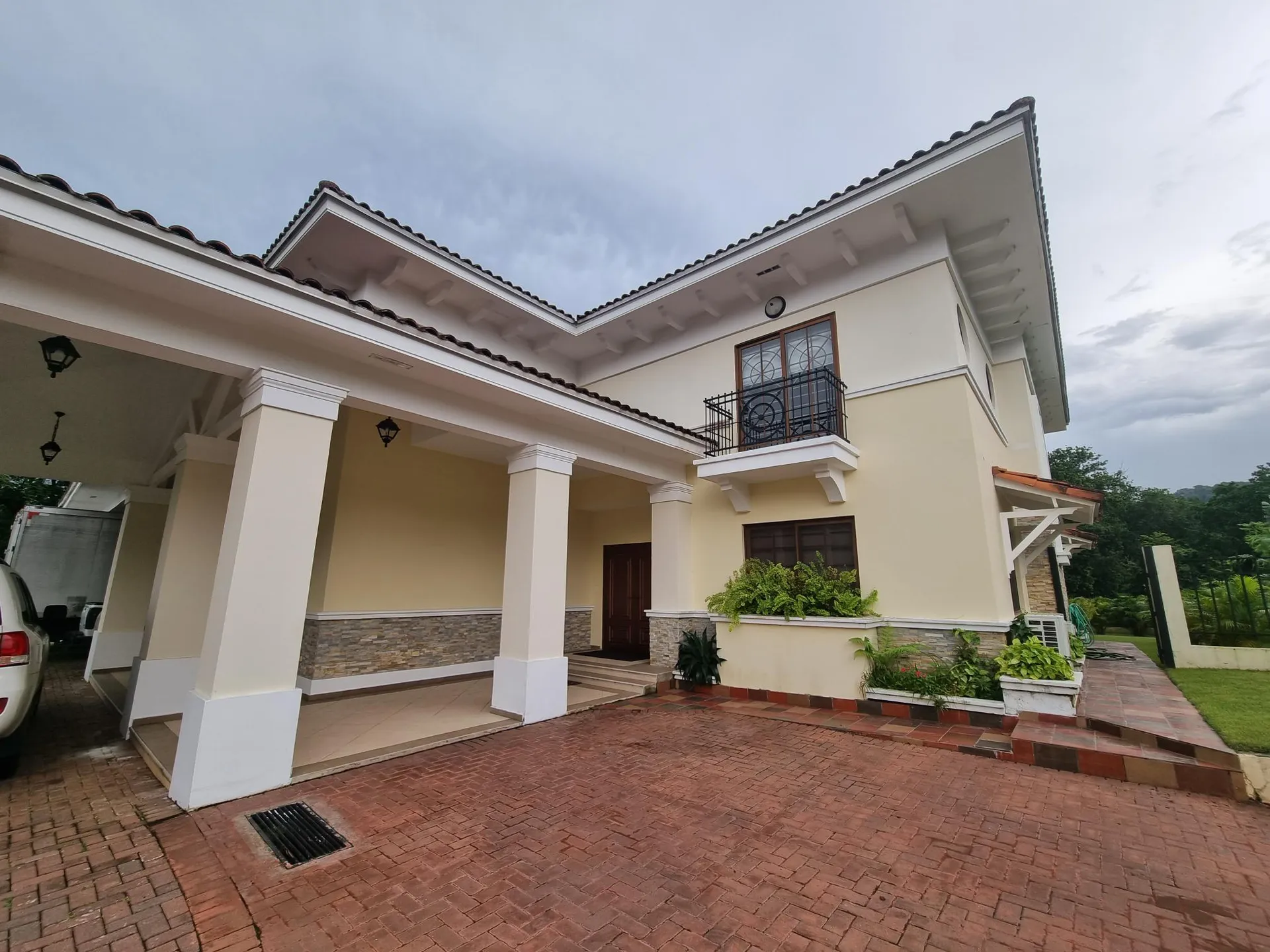 Venta casa en Clayton — 1 de 25