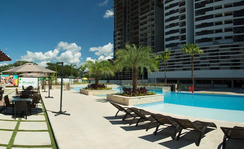 Venta de Apartamento en PH Country Club, Condado del Rey