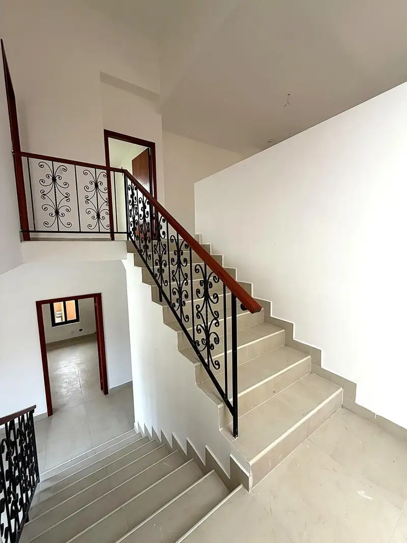 Venta de Casa en Residencial el Doral, Costa Sur