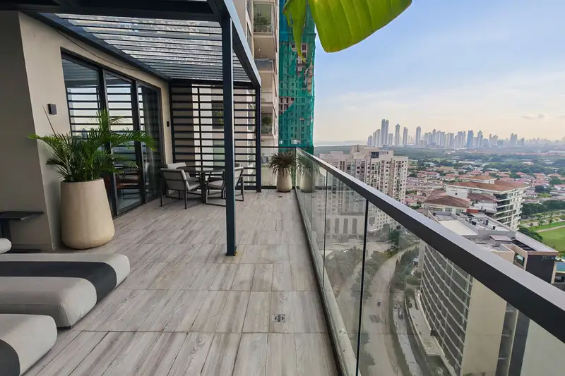 Venta de Apartamento amoblado en PH EMPIRE, Santa Marìa