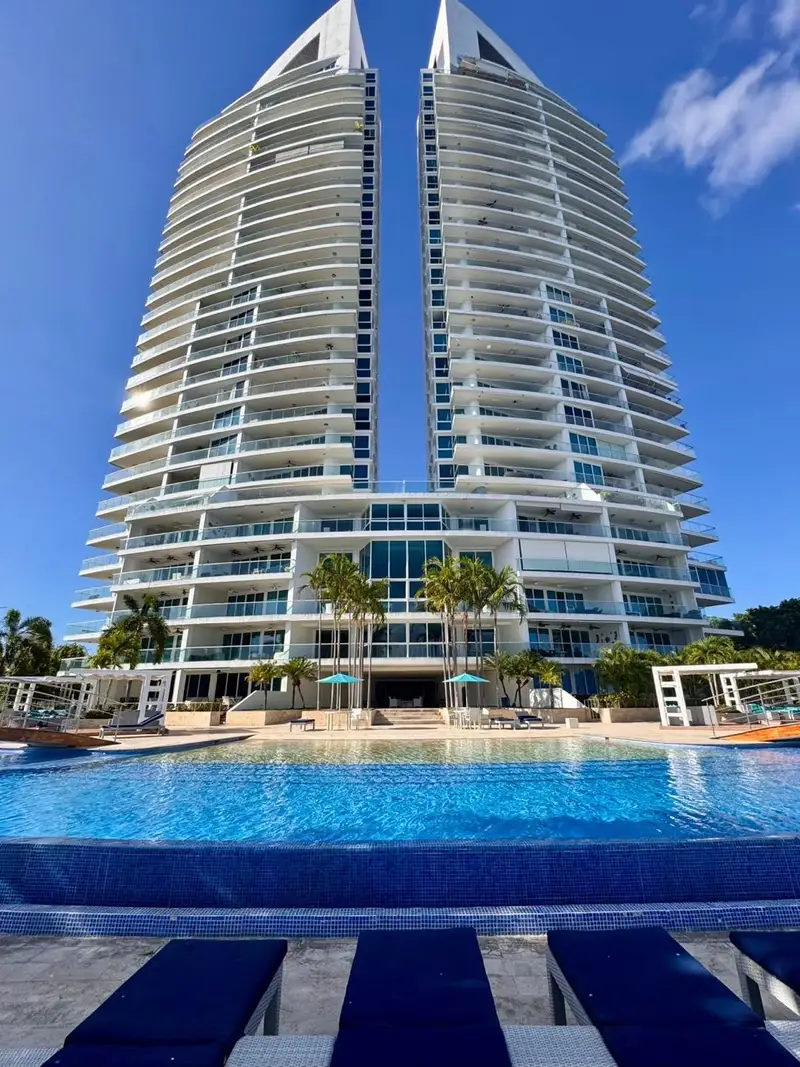 Venta de apartamento en PH Santa Clara Residences, Santa Clara