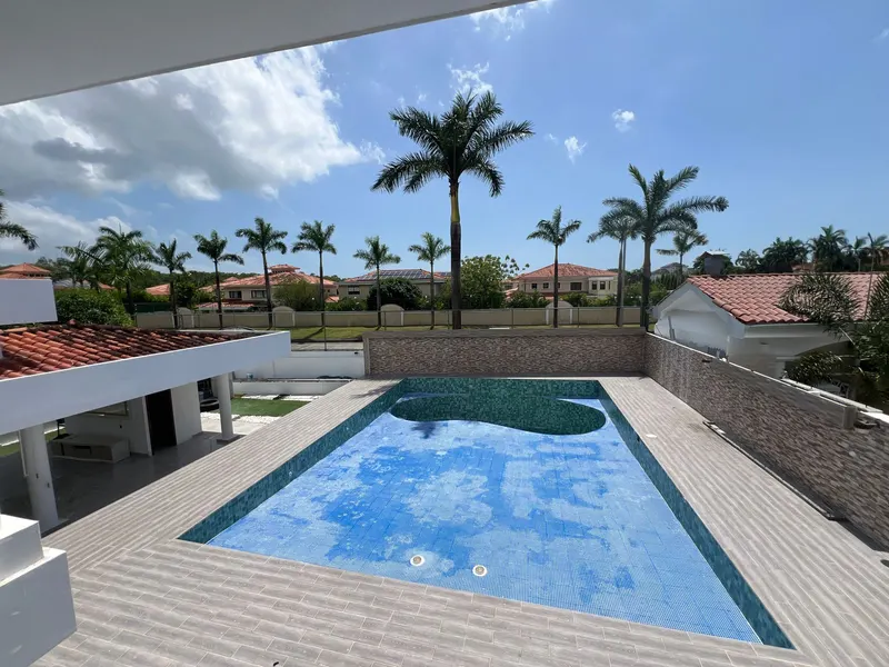 Venta de Casa en Costa del Este, Residencial Begonias