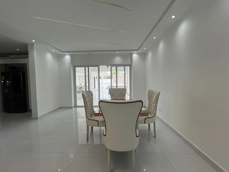 Venta de Casa en Costa del Este, Residencial Begonias