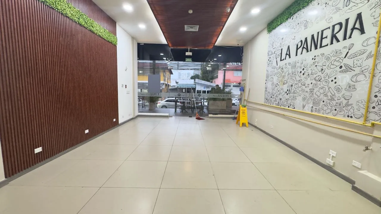 Alquiler de Local Comercial en San Francisco. — 1 de 8