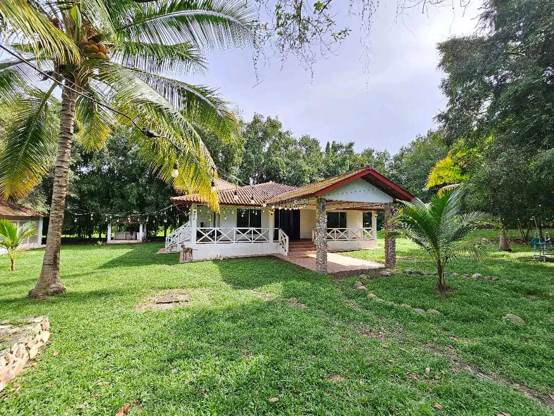 Venta de casa en Valle de Antón, El Espino — 1 de 46