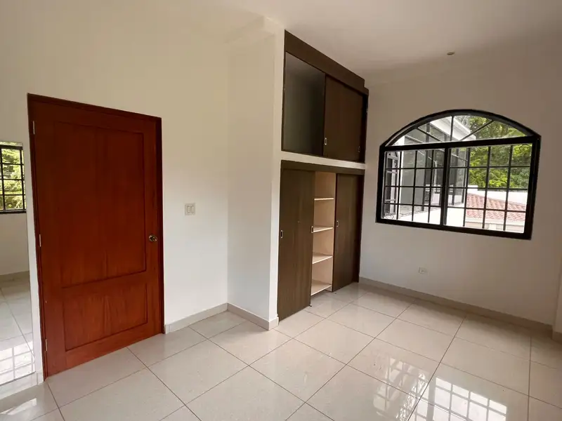 Venta de casa en Llanos de Curundu, Albrook