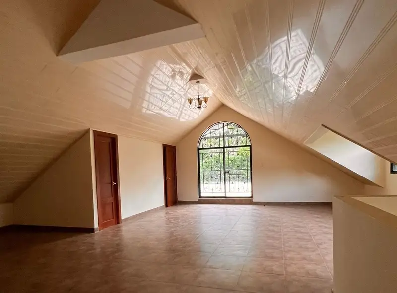 Venta de casa en Llanos de Curundu, Albrook
