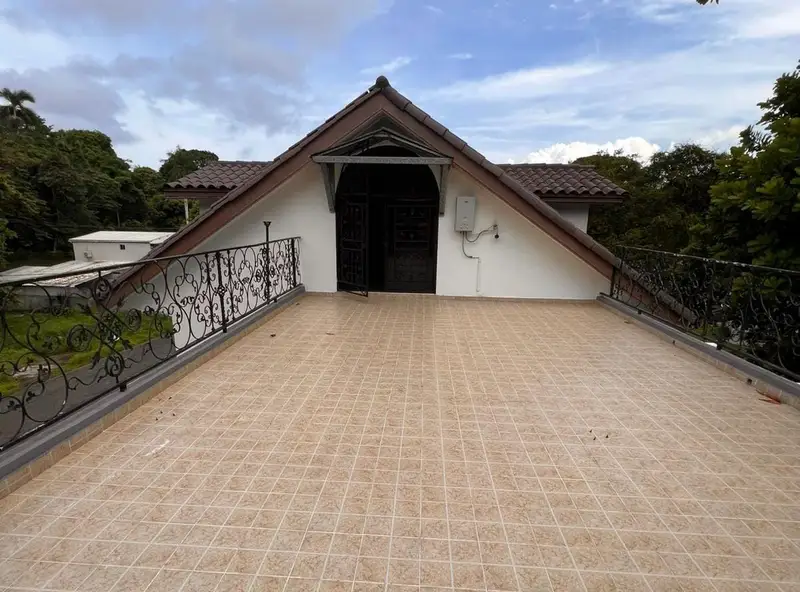 Venta de casa en Llanos de Curundu, Albrook