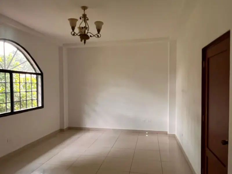 Venta de casa en Llanos de Curundu, Albrook