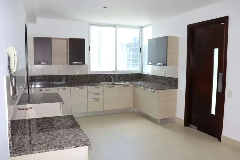 Venta de Apartamento en PH Breeze, Costa del Este