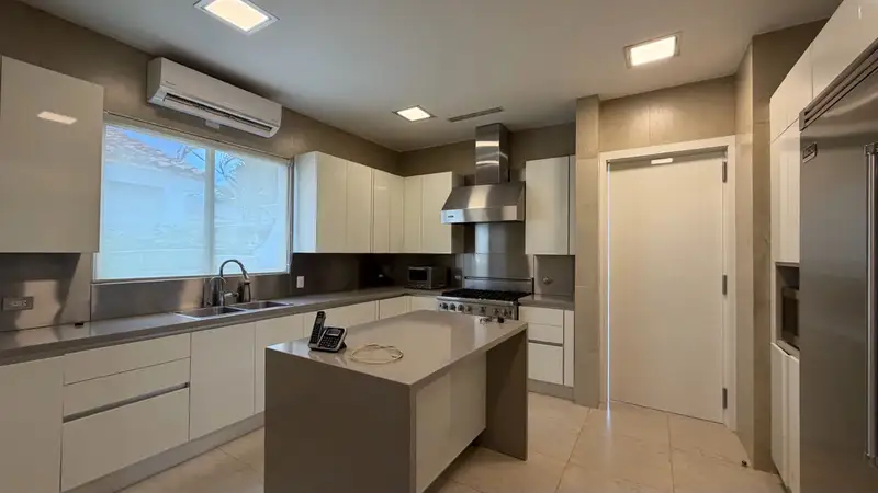 Venta de casa en Santa Marìa