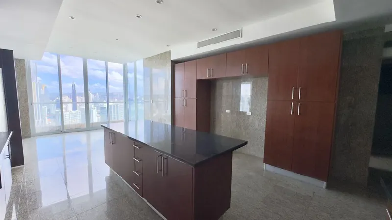 Alquiler de apartamento en Paitilla, Edificio The Point