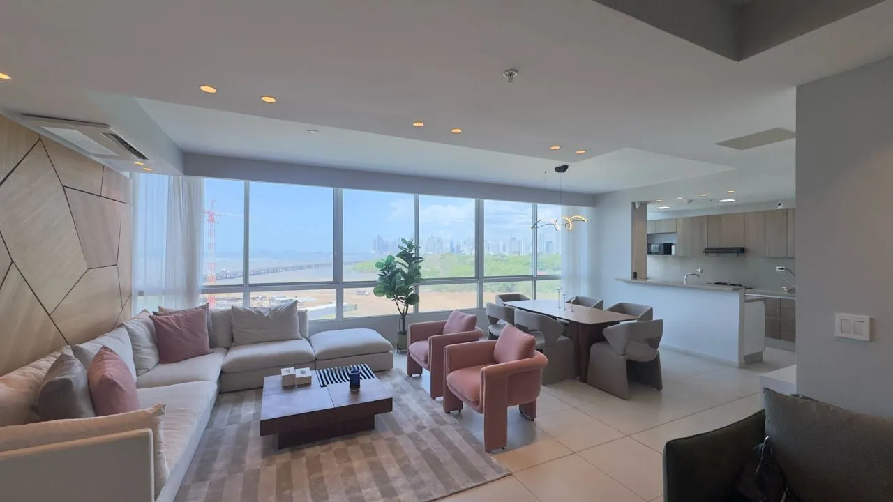 Venta de apartamento en PH Maui, Costa del Este — 1 de 15
