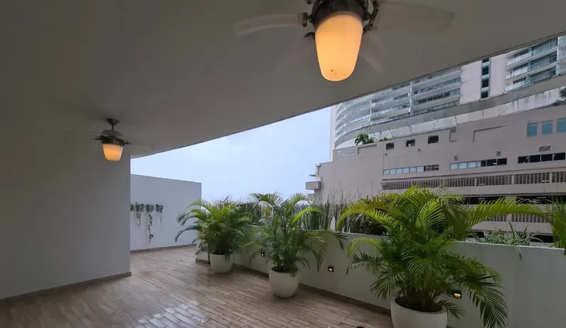 Venta de Apartamento en PH Grand Tower, Punta Pacifica