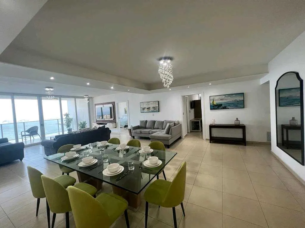 Venta de Apartamento en PH Waters, Avenida Balboa — 1 de 13